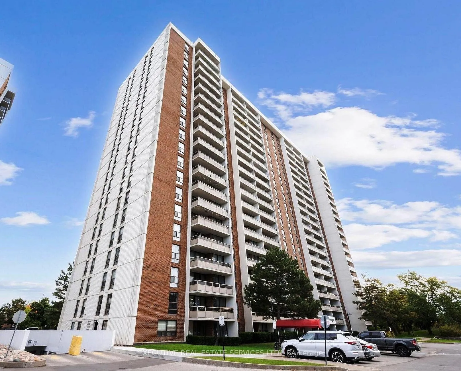 Photo 1 of Unit 1512, 4 Kings Cross Road, Brampton, Queen Street Corridor — HOMEH