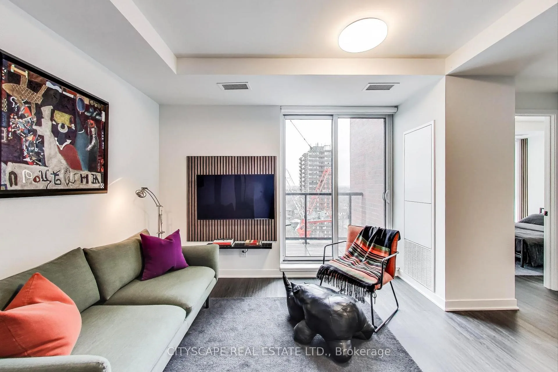 Photo 8 of Unit 1210, 185 Alberta Avenue, Toronto, Oakwood Village — HOMEH