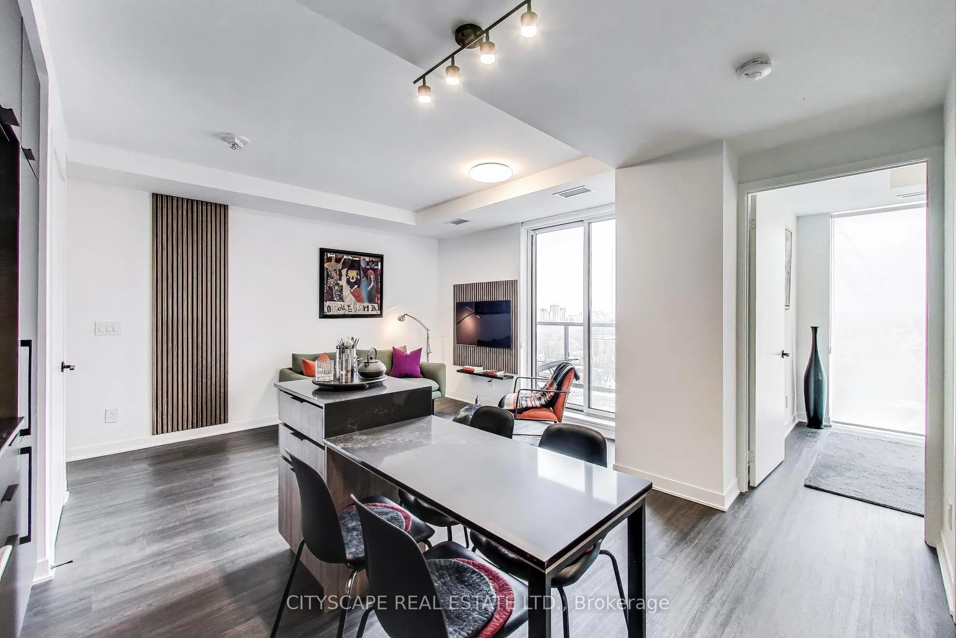 Photo 14 of Unit 1210, 185 Alberta Avenue, Toronto, Oakwood Village — HOMEH