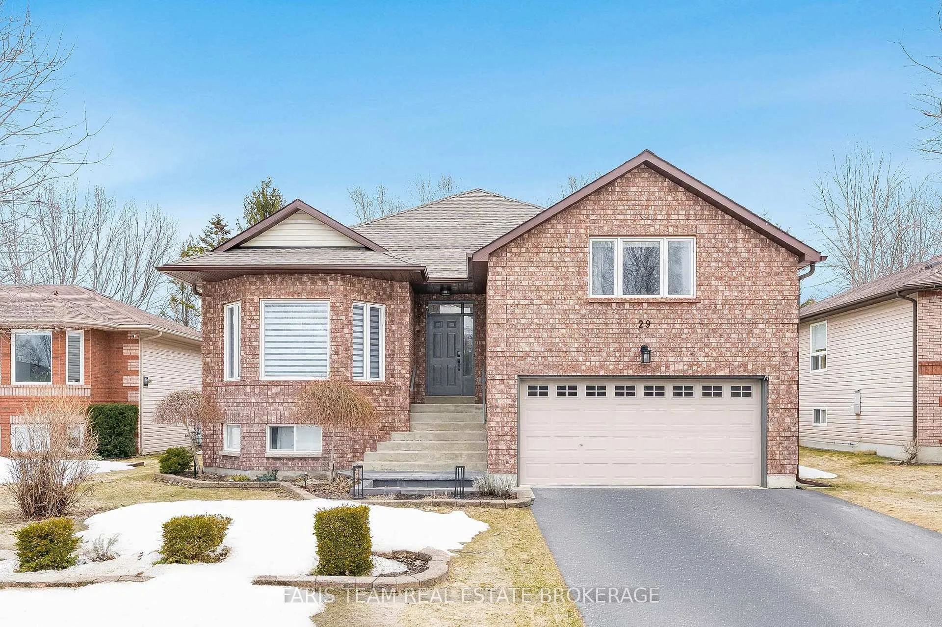 Photo 1 of 29 Riverdale Drive, Wasaga Beach — HOMEH