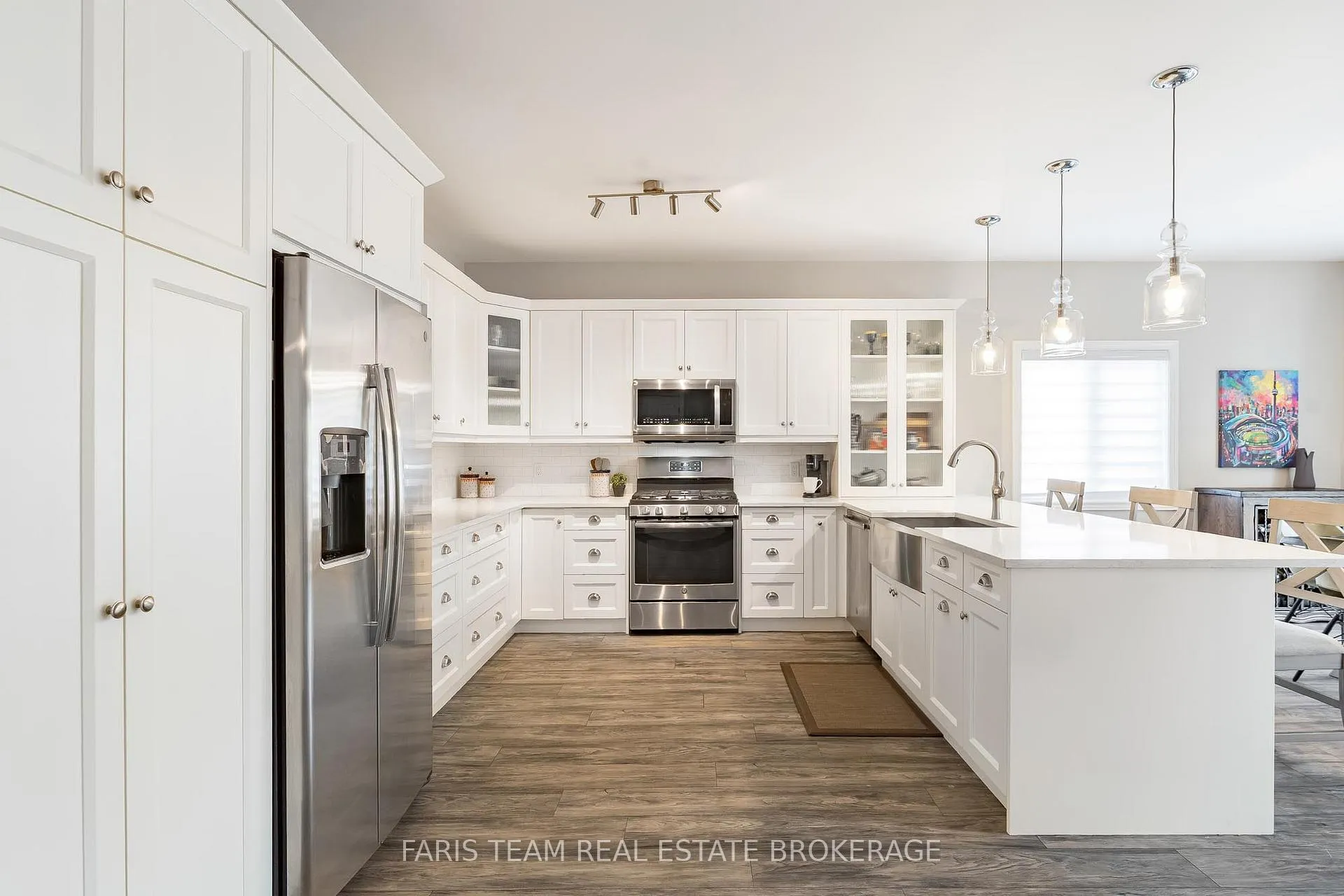 Photo 5 of 29 Riverdale Drive, Wasaga Beach — HOMEH
