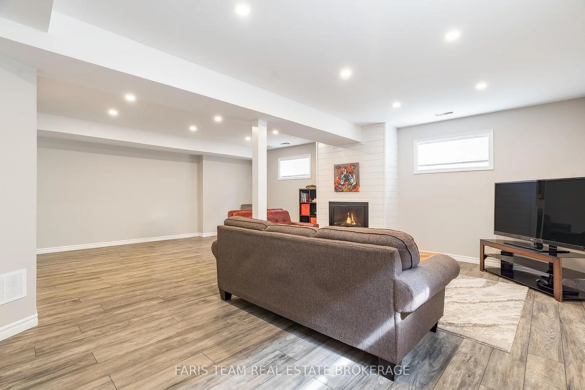 Photo 30 of 29 Riverdale Drive, Wasaga Beach — HOMEH