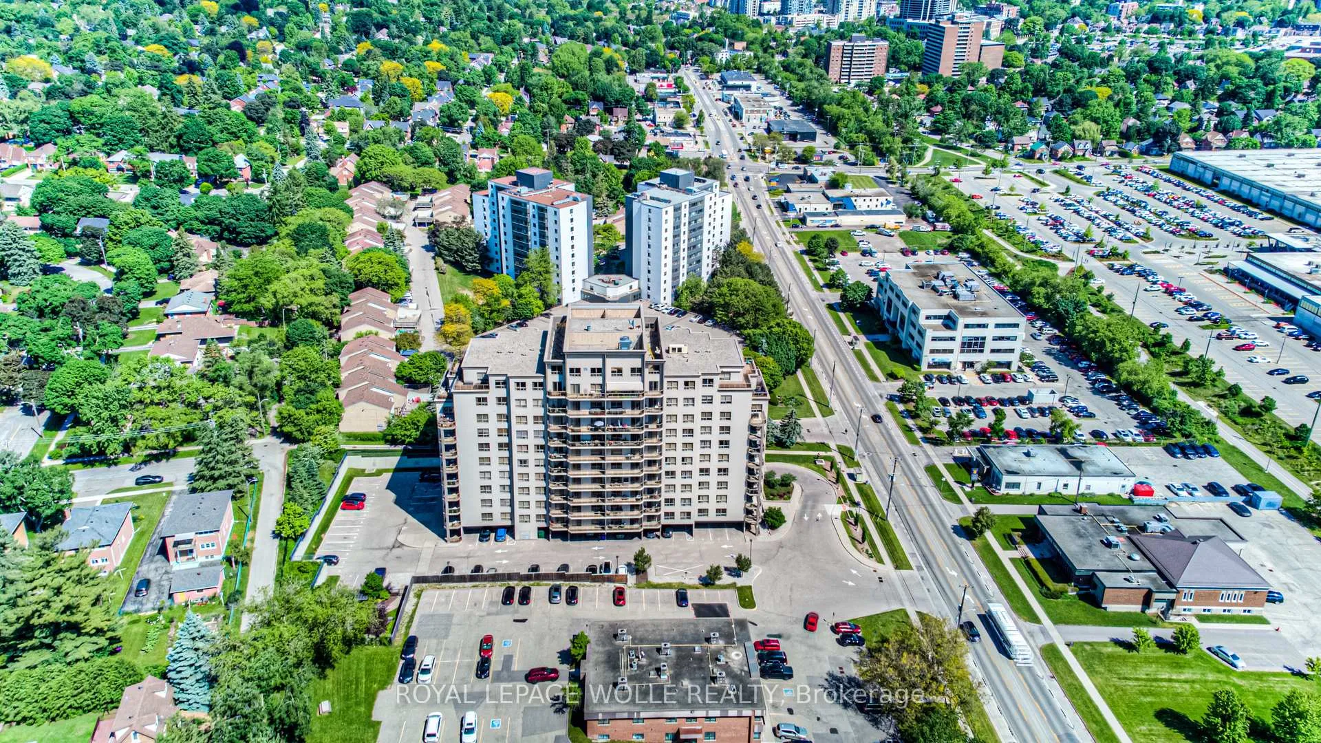 Photo 3 of Unit 407, 539 Belmont Avenue W, Kitchener — HOMEH