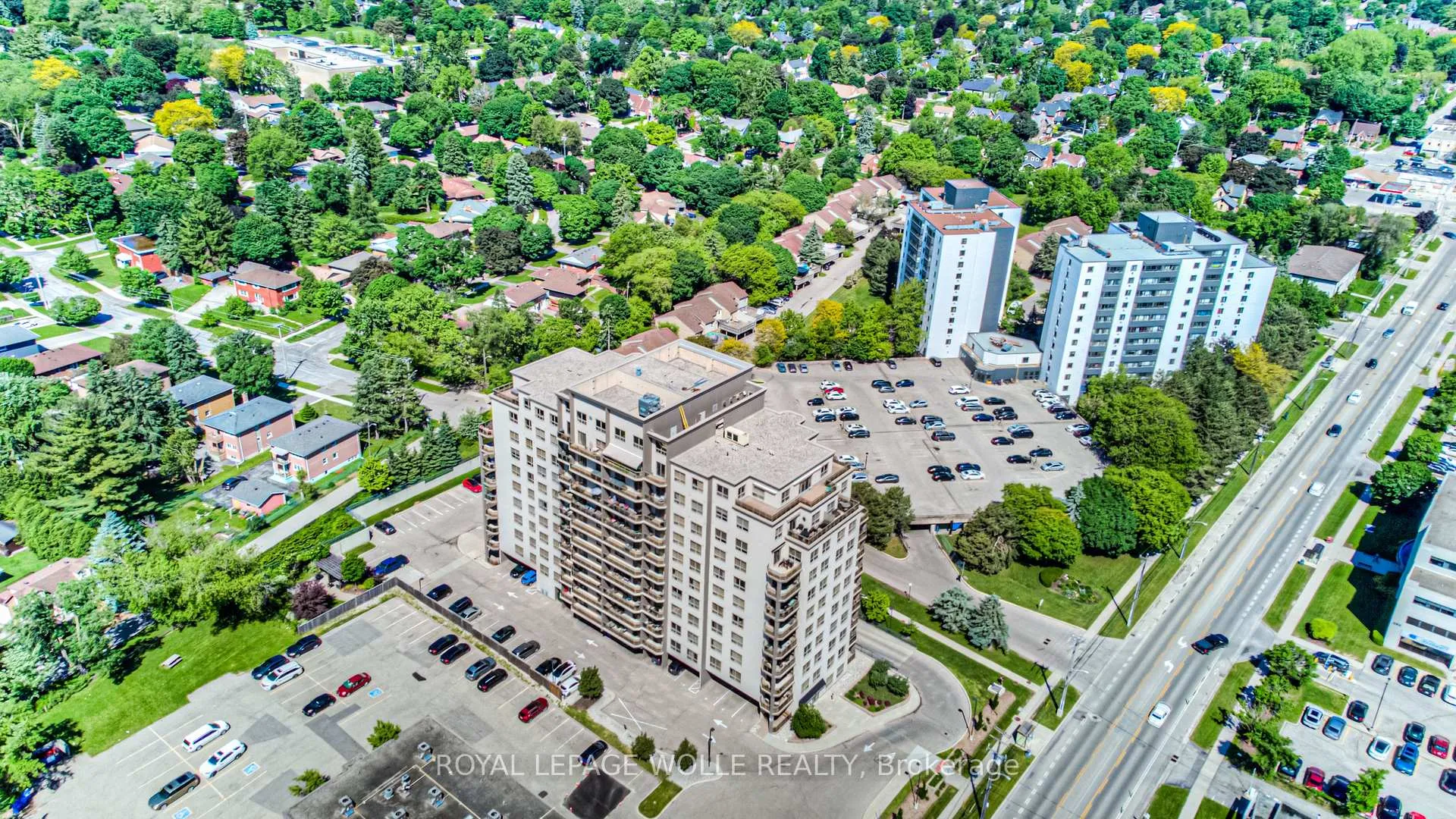 Photo 4 of Unit 407, 539 Belmont Avenue W, Kitchener — HOMEH
