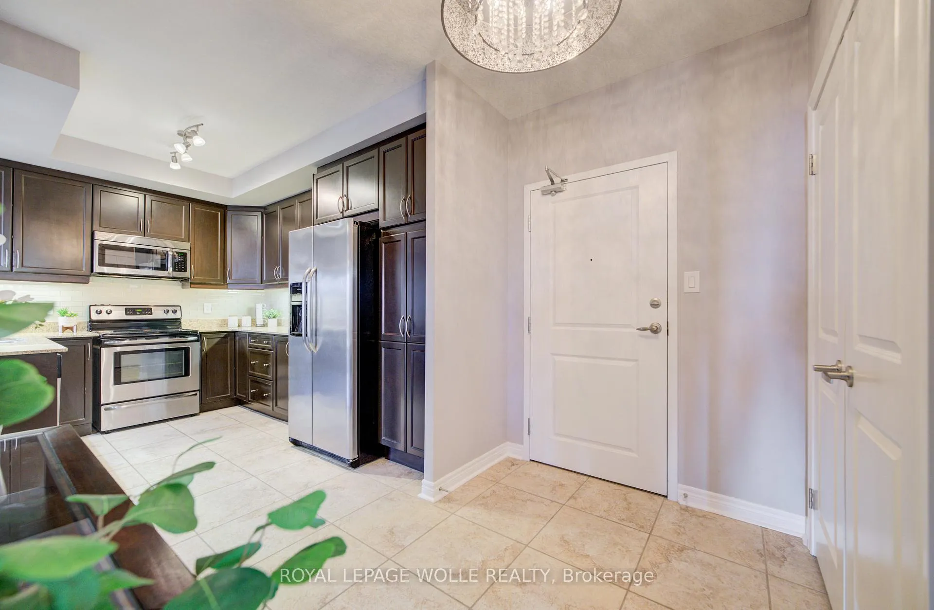 Photo 6 of Unit 407, 539 Belmont Avenue W, Kitchener — HOMEH