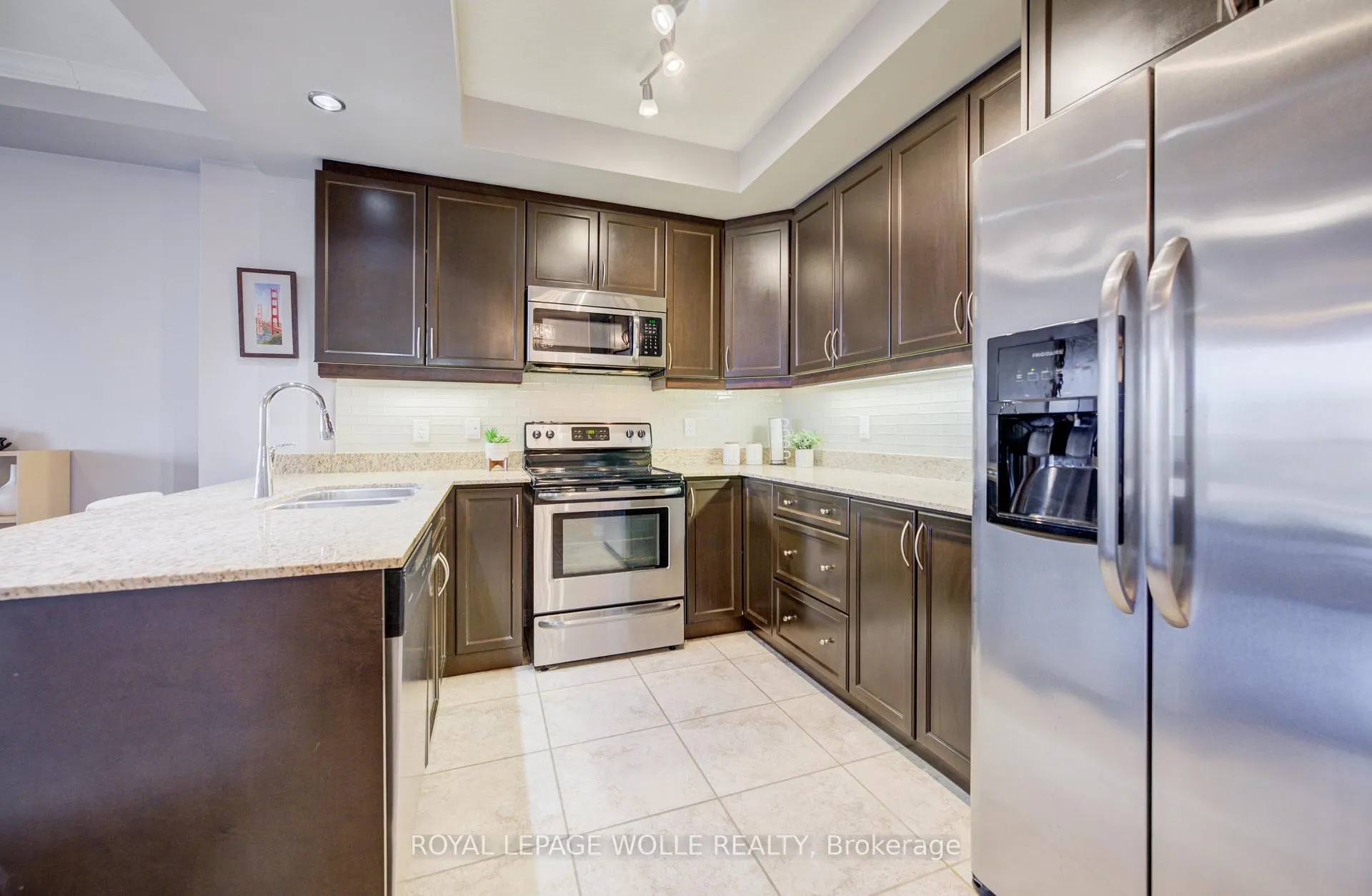 Photo 8 of Unit 407, 539 Belmont Avenue W, Kitchener — HOMEH