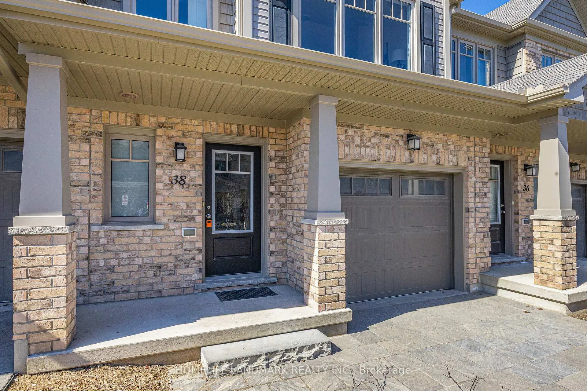Photo 3 of Unit 38, 2491 Tokala Trail, London, North S — HOMEH