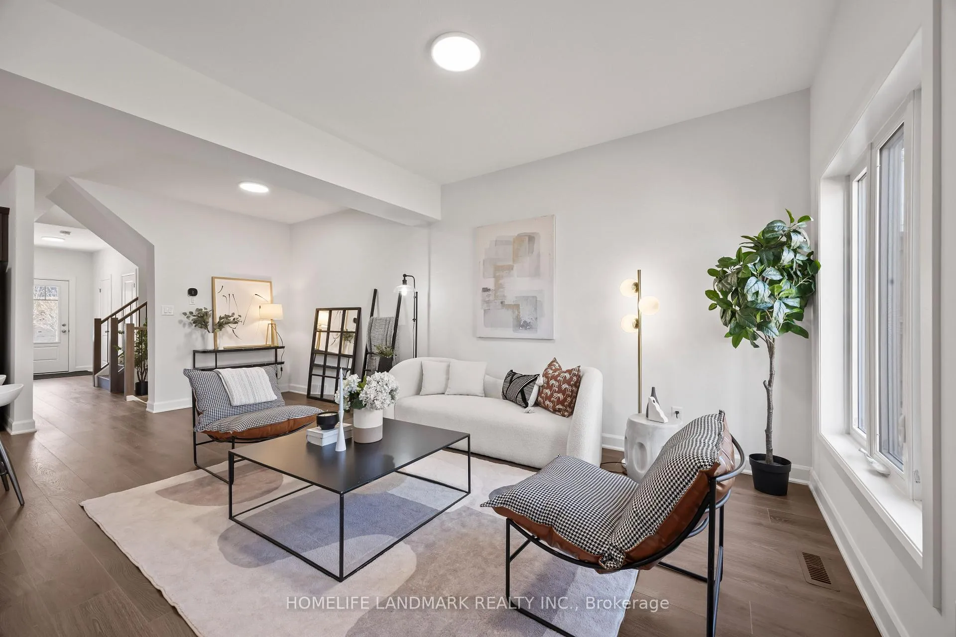 Photo 13 of Unit 38, 2491 Tokala Trail, London, North S — HOMEH