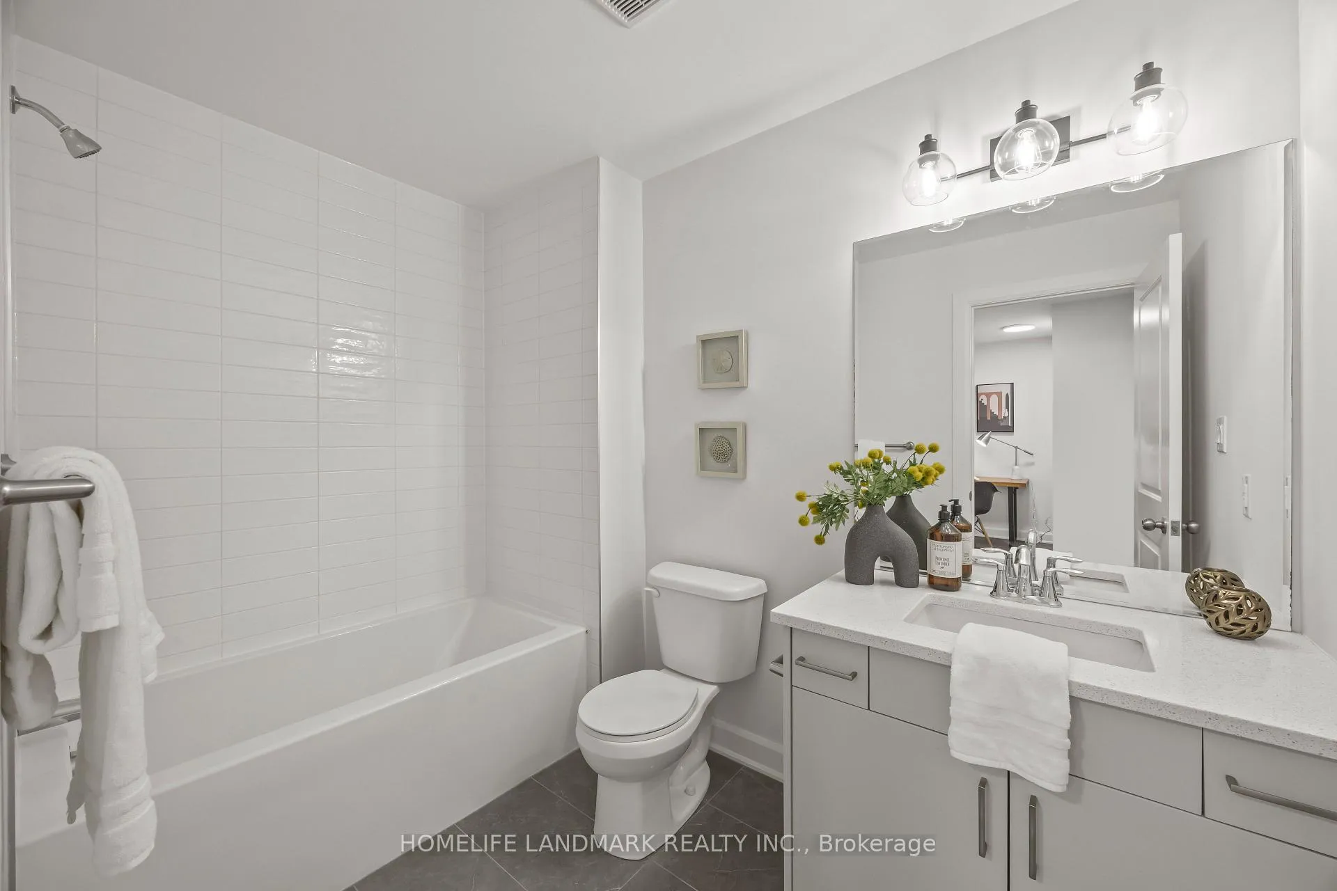 Photo 28 of Unit 38, 2491 Tokala Trail, London, North S — HOMEH