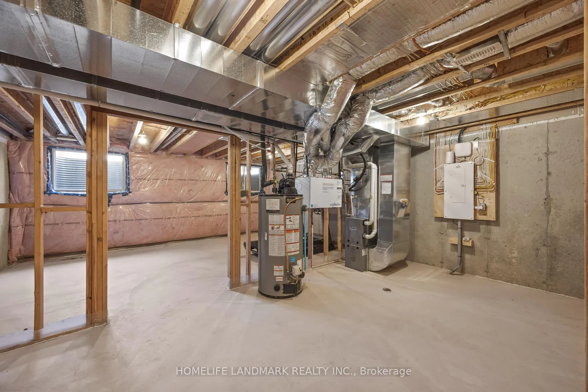 Photo 30 of Unit 38, 2491 Tokala Trail, London, North S — HOMEH