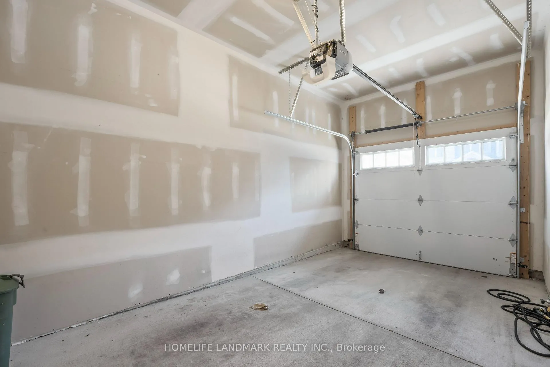 Photo 33 of Unit 38, 2491 Tokala Trail, London, North S — HOMEH