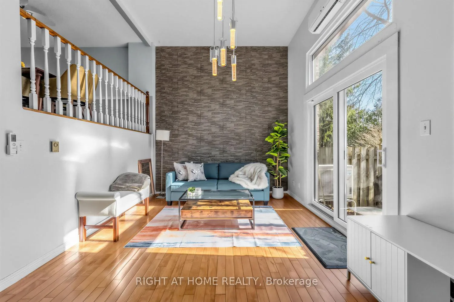Photo 2 of Unit 3, 2 Worton Avenue, Guelph, Willow West/Sugarbush/West Acres — HOMEH