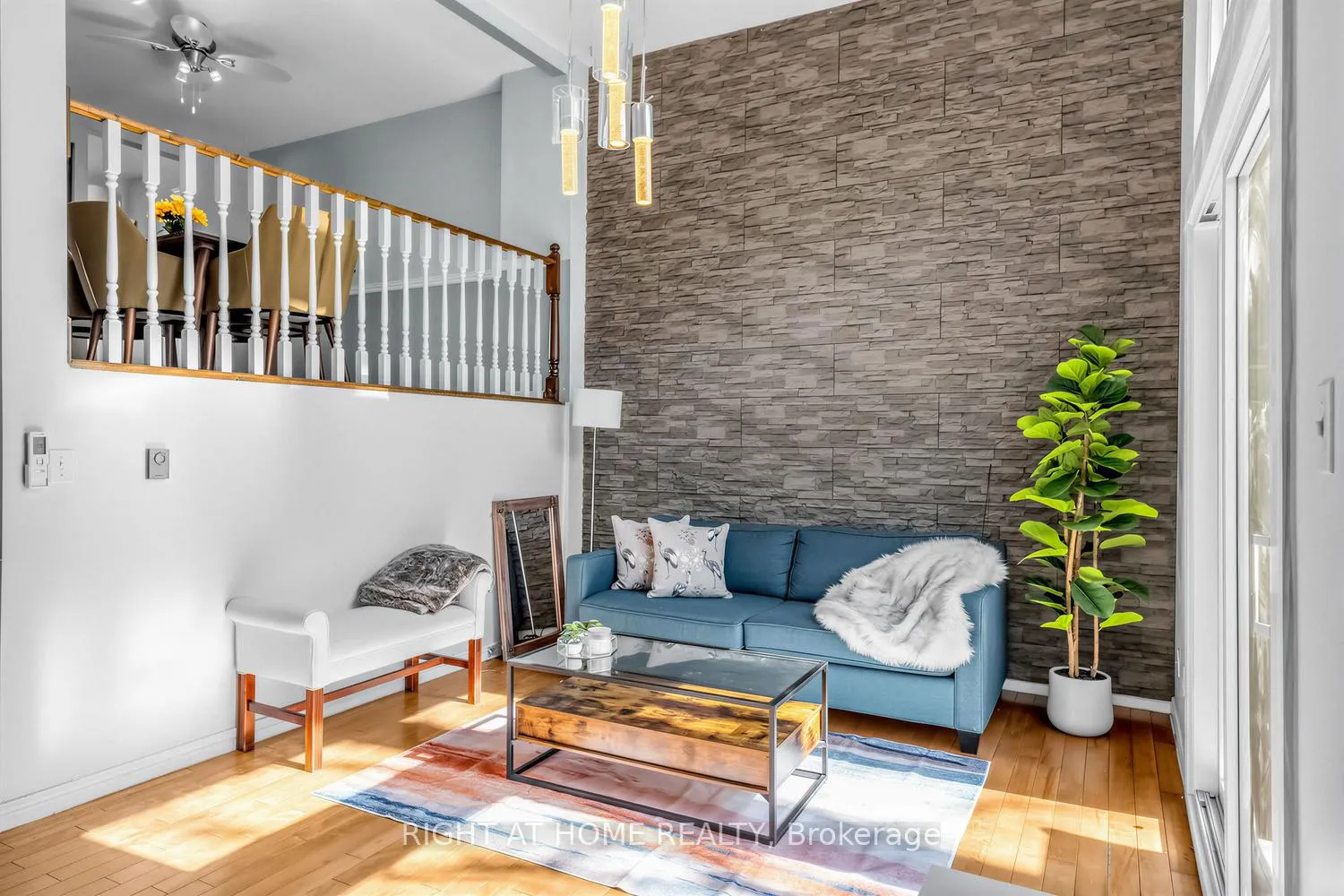 Photo 3 of Unit 3, 2 Worton Avenue, Guelph, Willow West/Sugarbush/West Acres — HOMEH