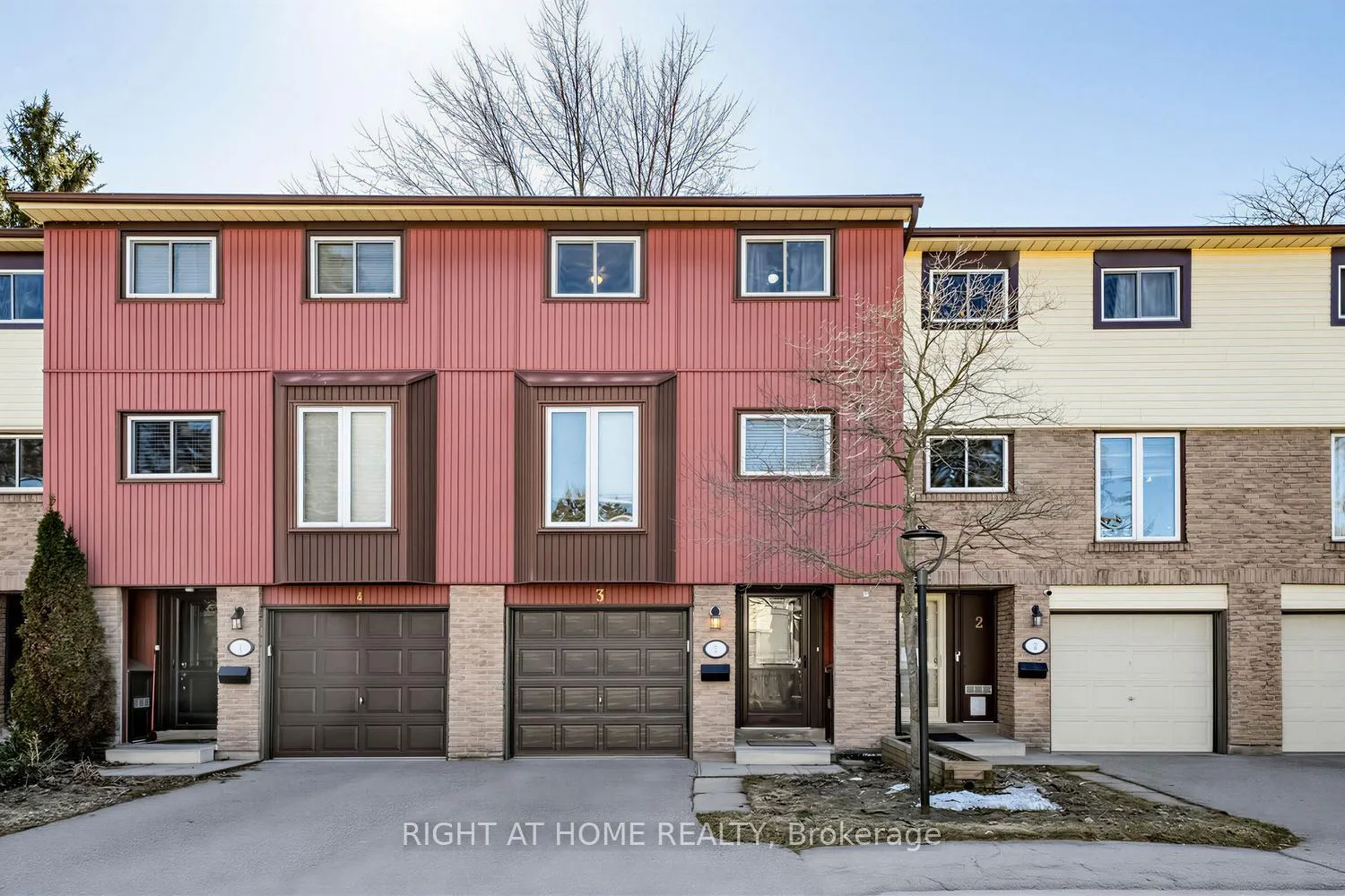 Photo 24 of Unit 3, 2 Worton Avenue, Guelph, Willow West/Sugarbush/West Acres — HOMEH