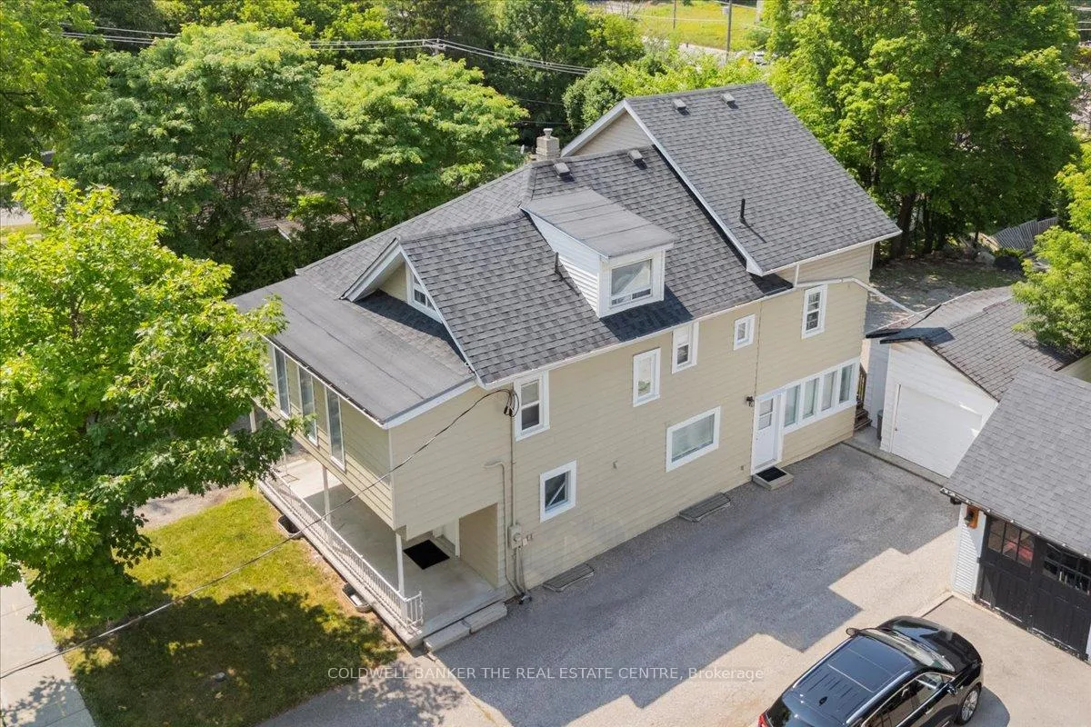 Photo 2 of 379 Simcoe Street, Newmarket, Central Newmarket — HOMEH