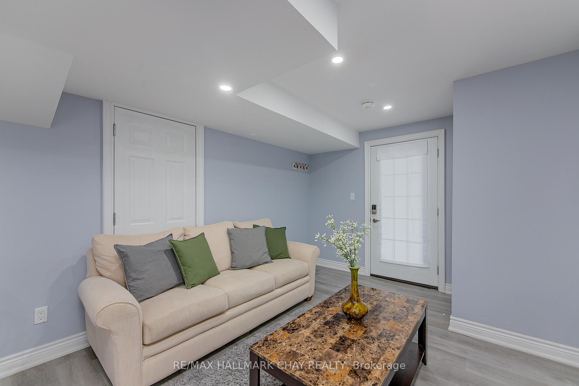 Photo 7 of Unit B1, 896 John Street, Innisfil, Churchill — HOMEH