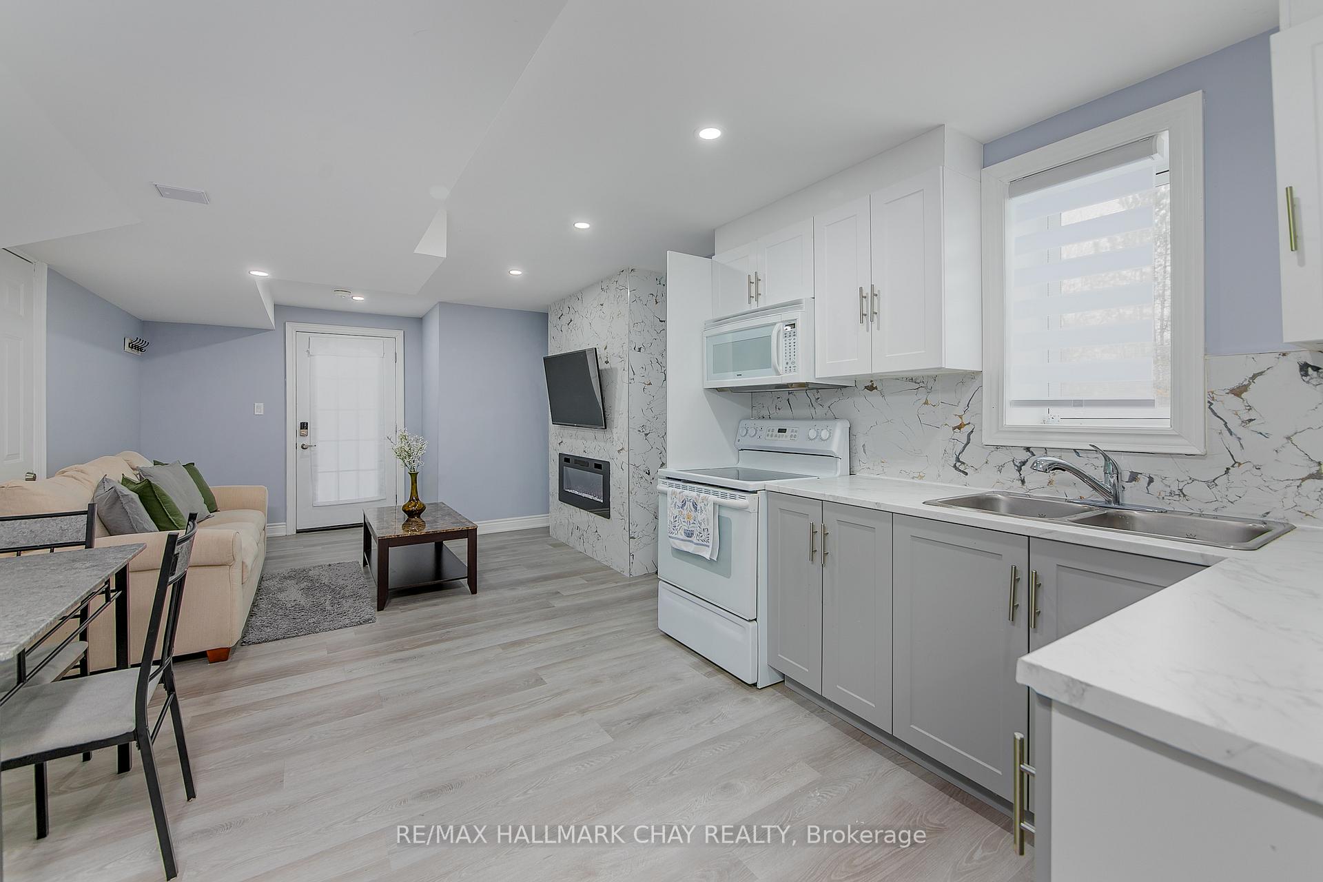 Photo 14 of Unit B1, 896 John Street, Innisfil, Churchill — HOMEH