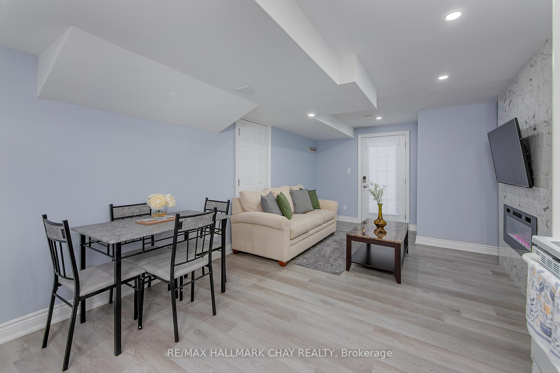 Photo 15 of Unit B1, 896 John Street, Innisfil, Churchill — HOMEH