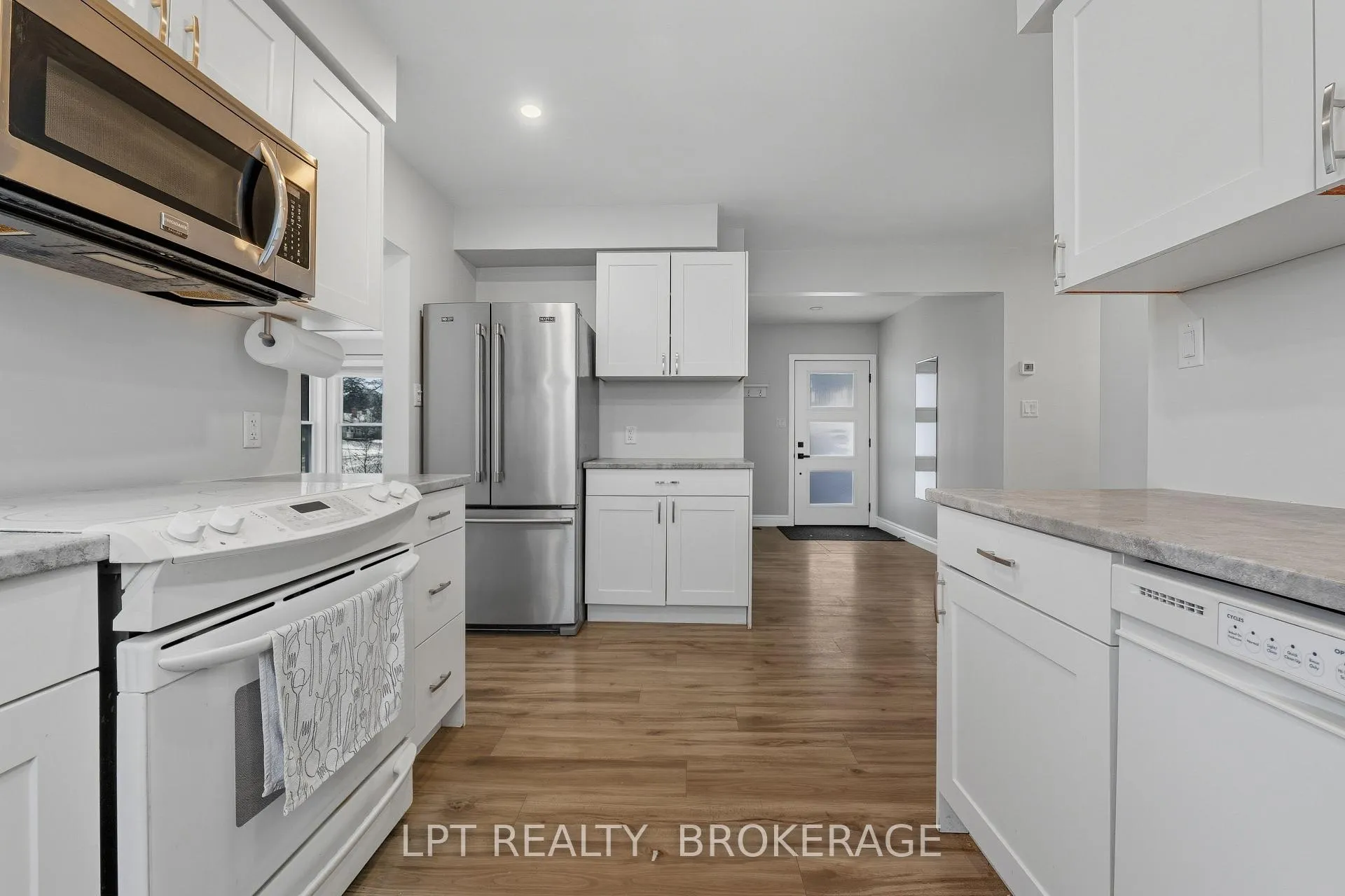 Photo 8 of 9 Elizabeth Avenue, Kingston, West of Sir John A. Blvd — HOMEH