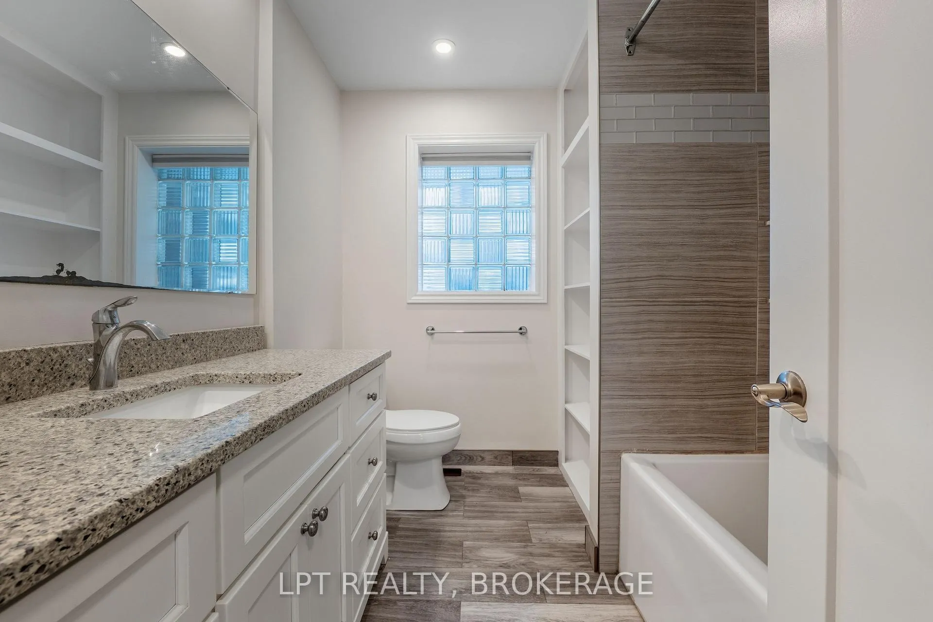 Photo 19 of 9 Elizabeth Avenue, Kingston, West of Sir John A. Blvd — HOMEH