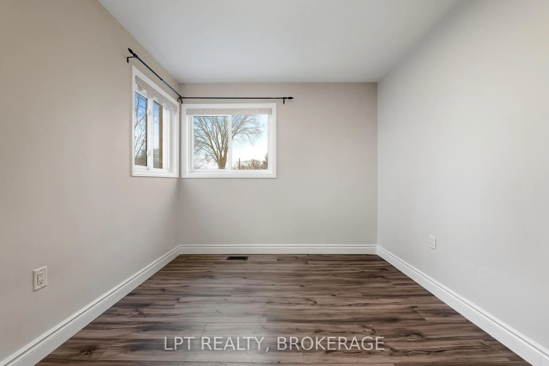 Photo 24 of 9 Elizabeth Avenue, Kingston, West of Sir John A. Blvd — HOMEH