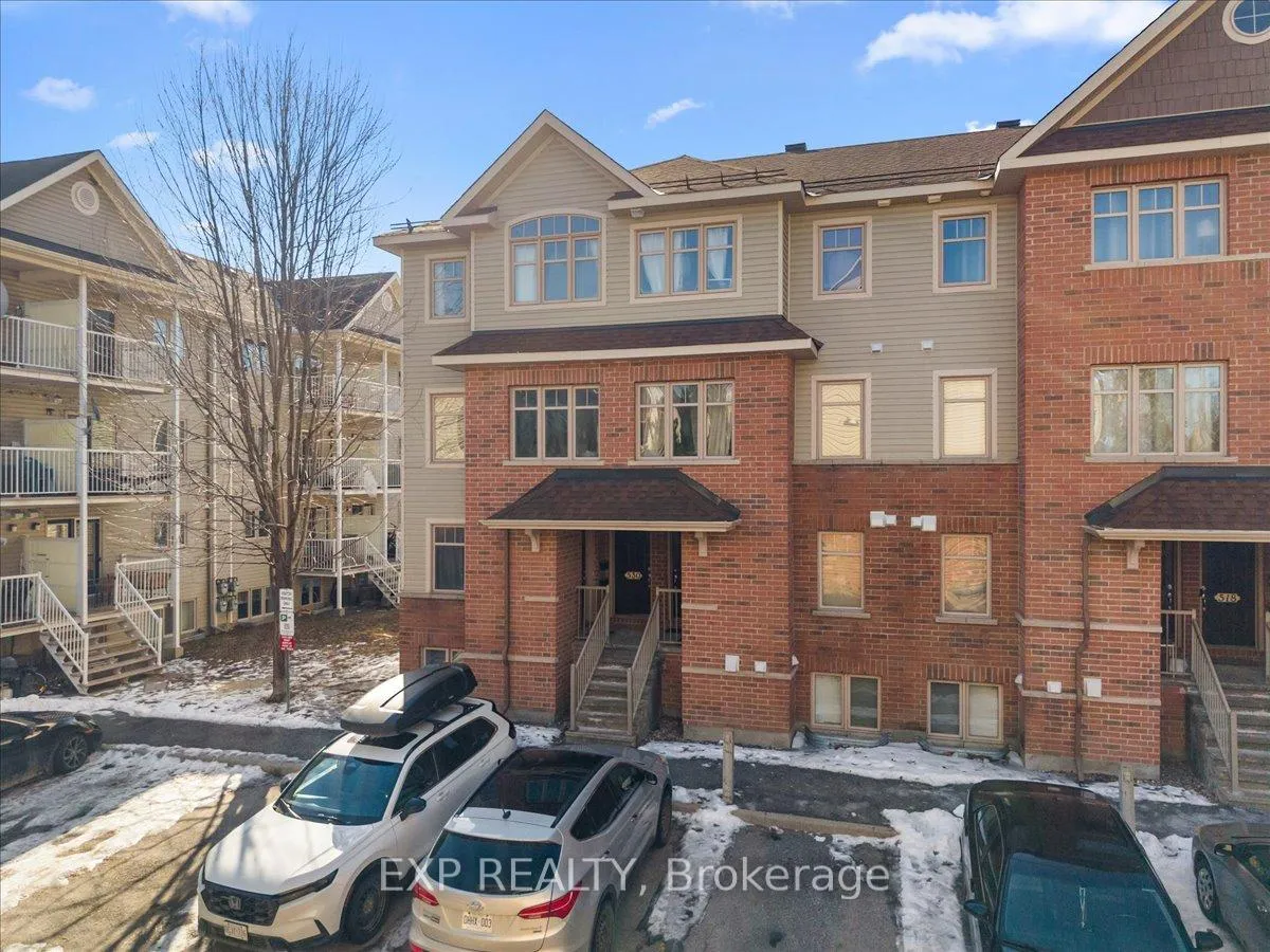 Photo 1 of 528 Reardon Private, Ottawa, Heron Gate/Industrial Park — HOMEH