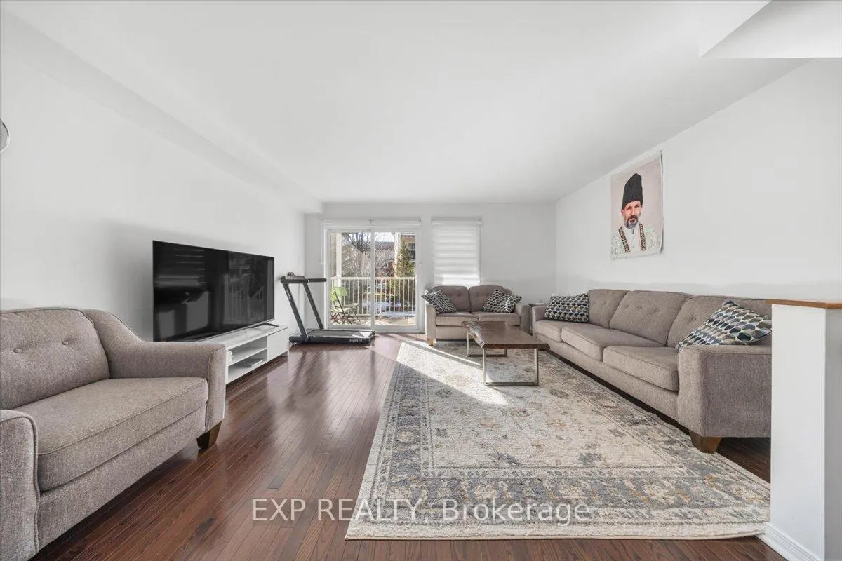 Photo 10 of 528 Reardon Private, Ottawa, Heron Gate/Industrial Park — HOMEH