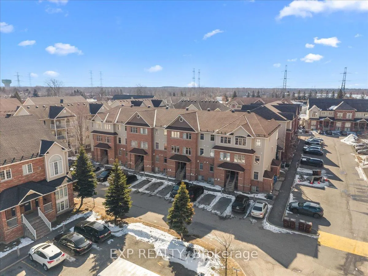 Photo 25 of 528 Reardon Private, Ottawa, Heron Gate/Industrial Park — HOMEH