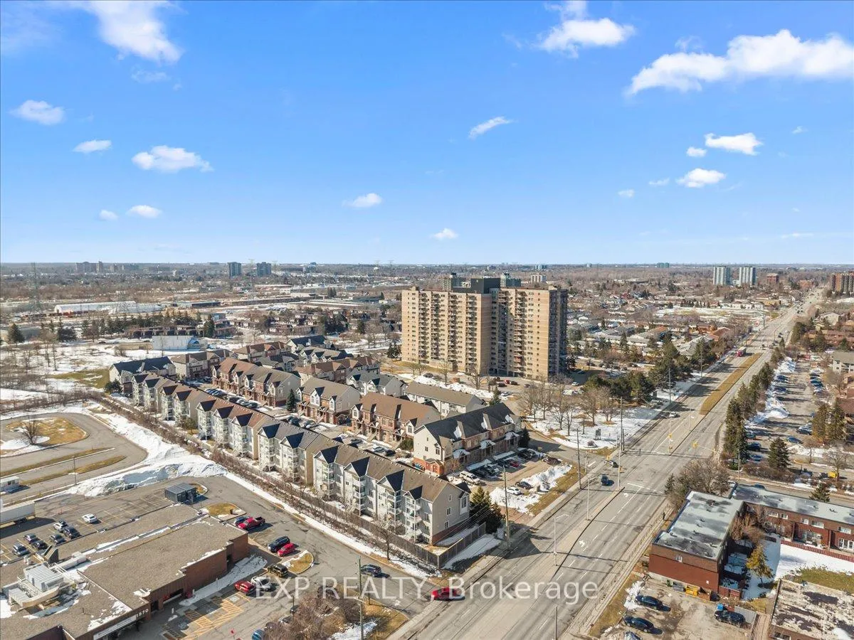 Photo 31 of 528 Reardon Private, Ottawa, Heron Gate/Industrial Park — HOMEH