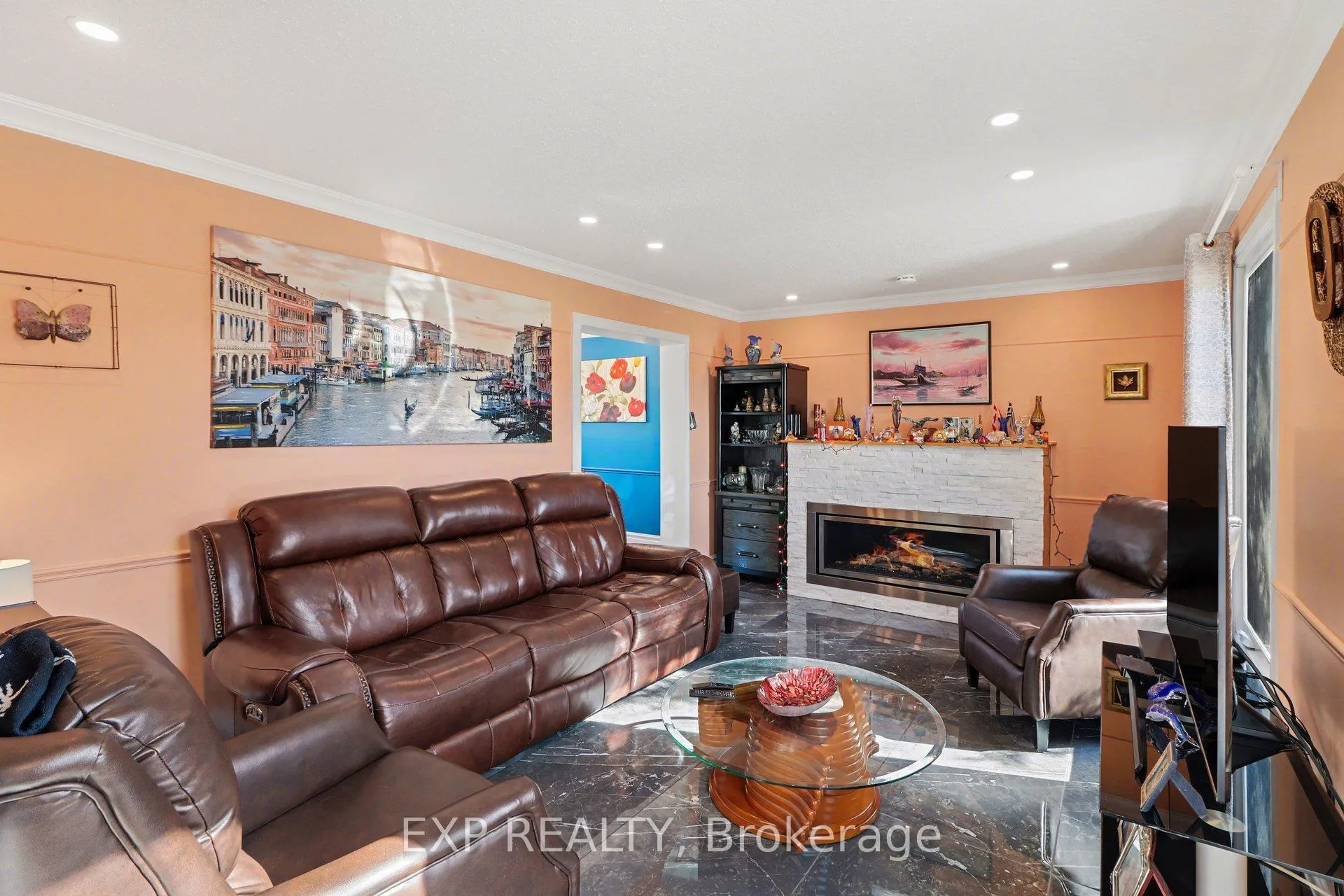 Photo 8 of 2332 Ogilvie Road, Ottawa, Beacon Hill North — HOMEH