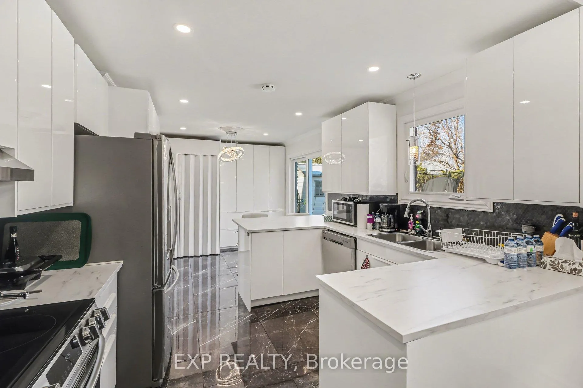 Photo 13 of 2332 Ogilvie Road, Ottawa, Beacon Hill North — HOMEH