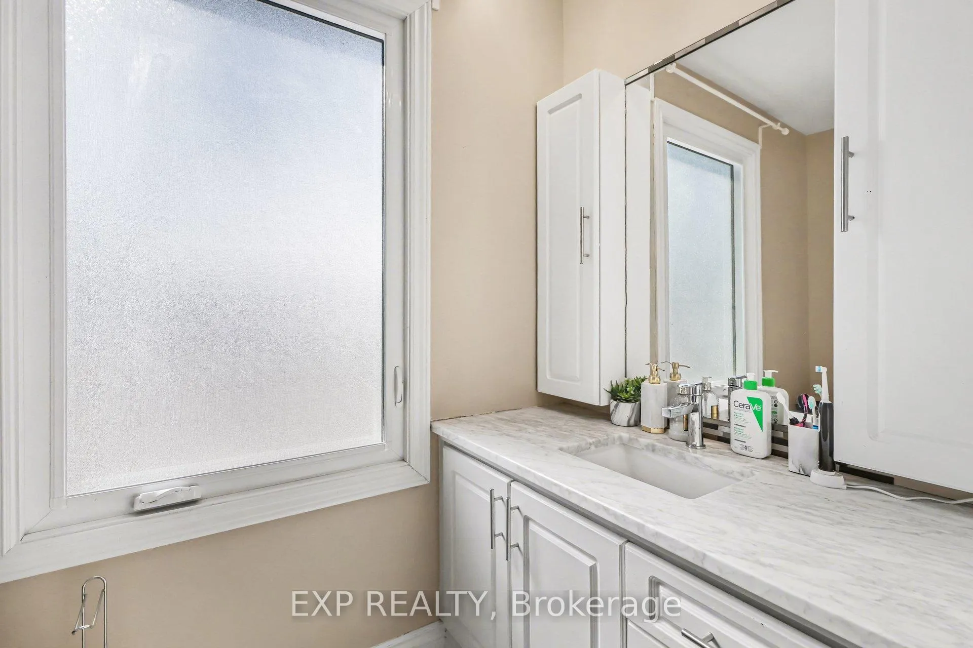 Photo 15 of 2332 Ogilvie Road, Ottawa, Beacon Hill North — HOMEH
