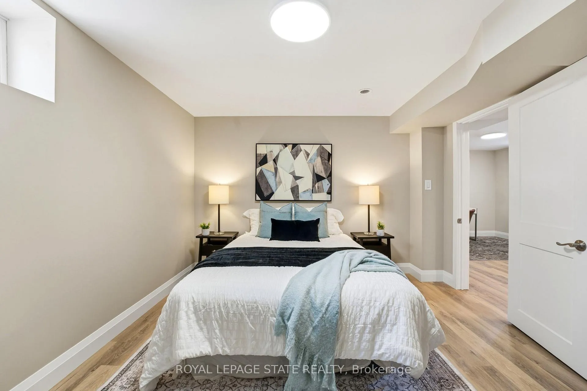 Photo 15 of 957 Queensdale Avenue E, Hamilton, Sunninghill — HOMEH