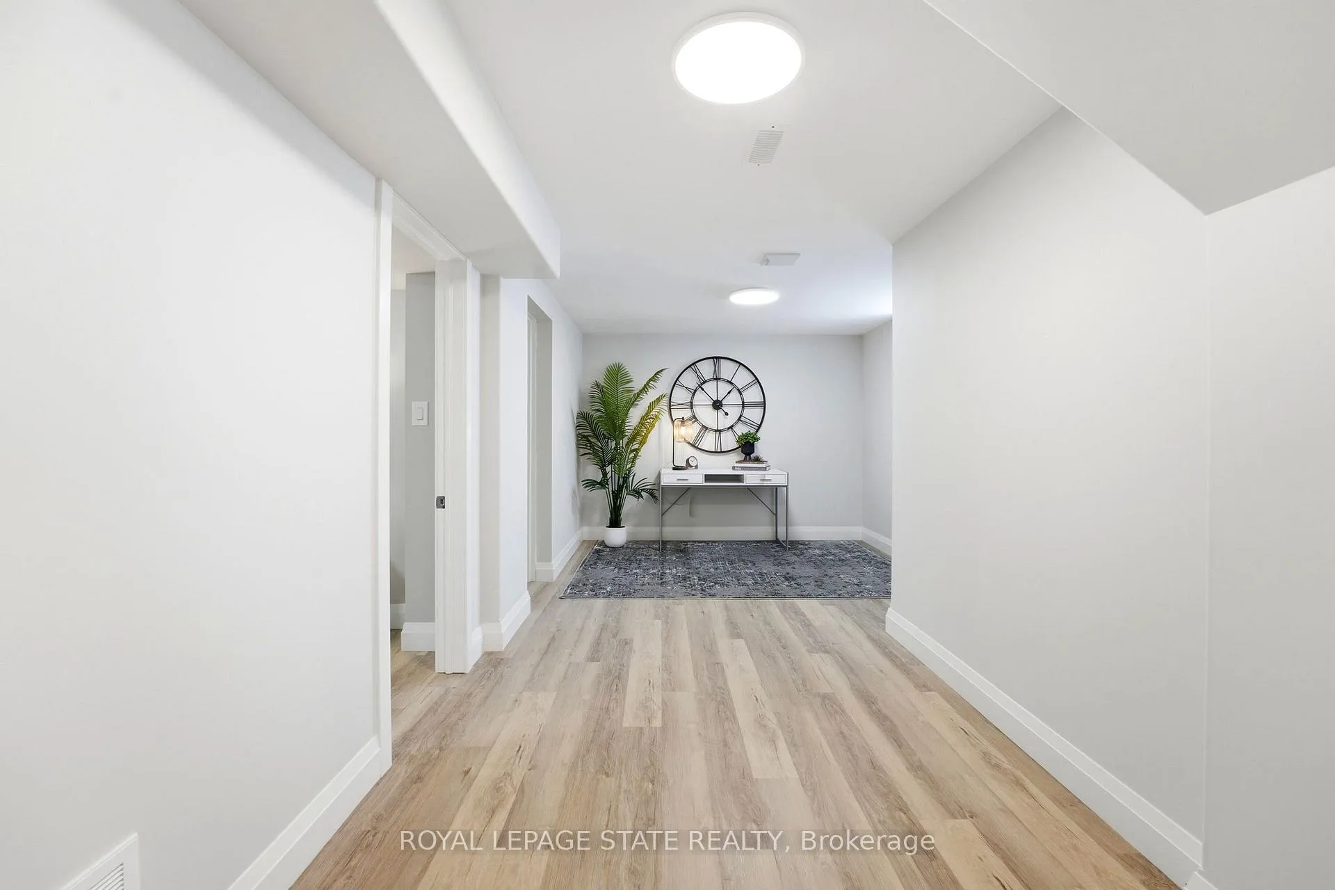 Photo 17 of 957 Queensdale Avenue E, Hamilton, Sunninghill — HOMEH