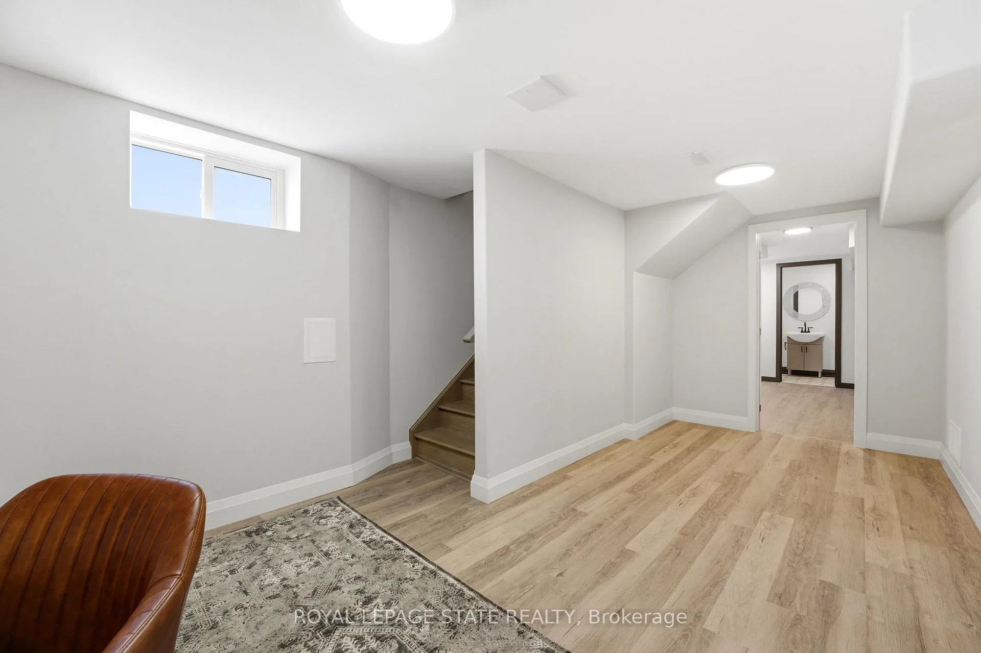 Photo 18 of 957 Queensdale Avenue E, Hamilton, Sunninghill — HOMEH