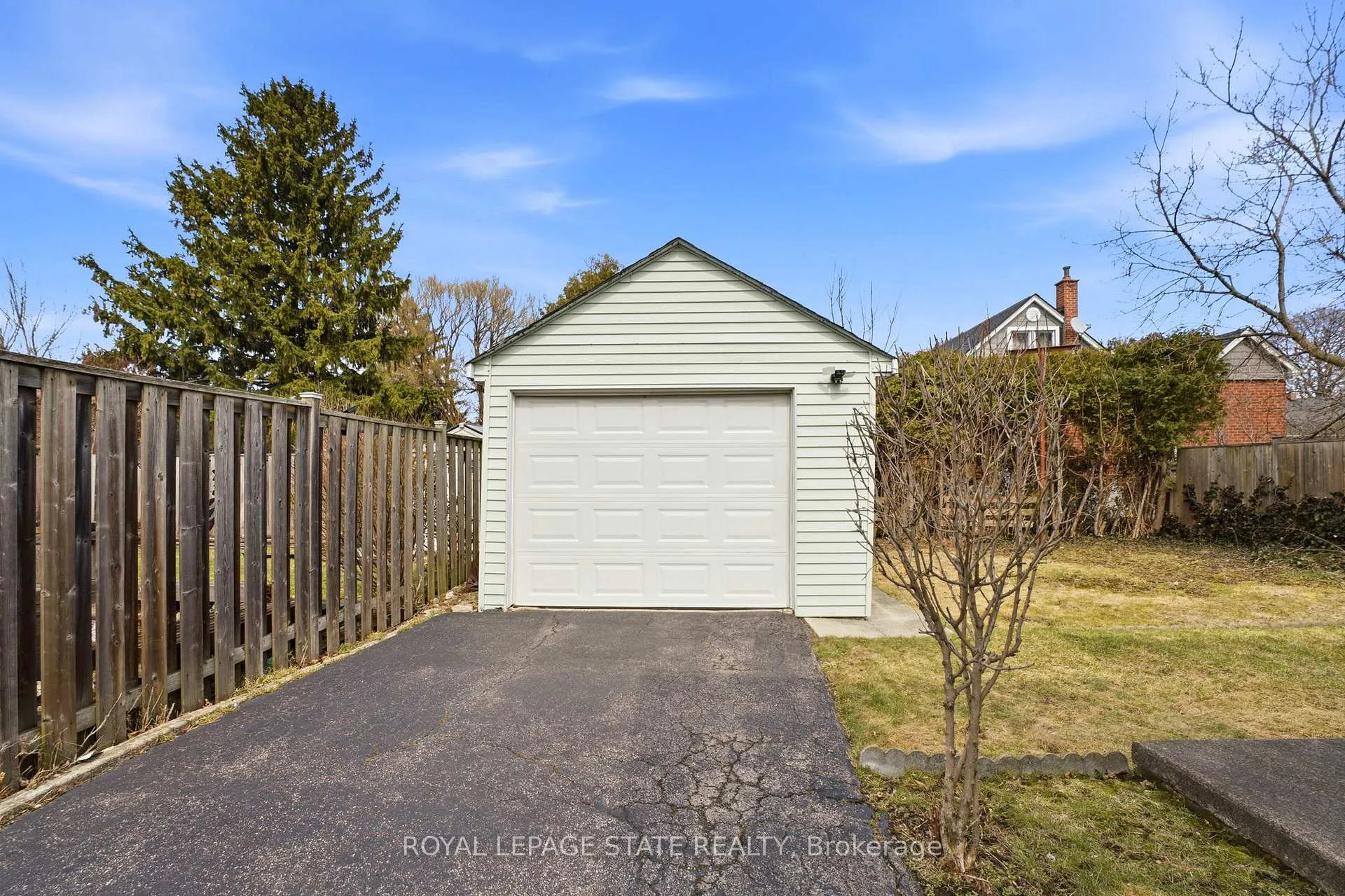 Photo 23 of 957 Queensdale Avenue E, Hamilton, Sunninghill — HOMEH