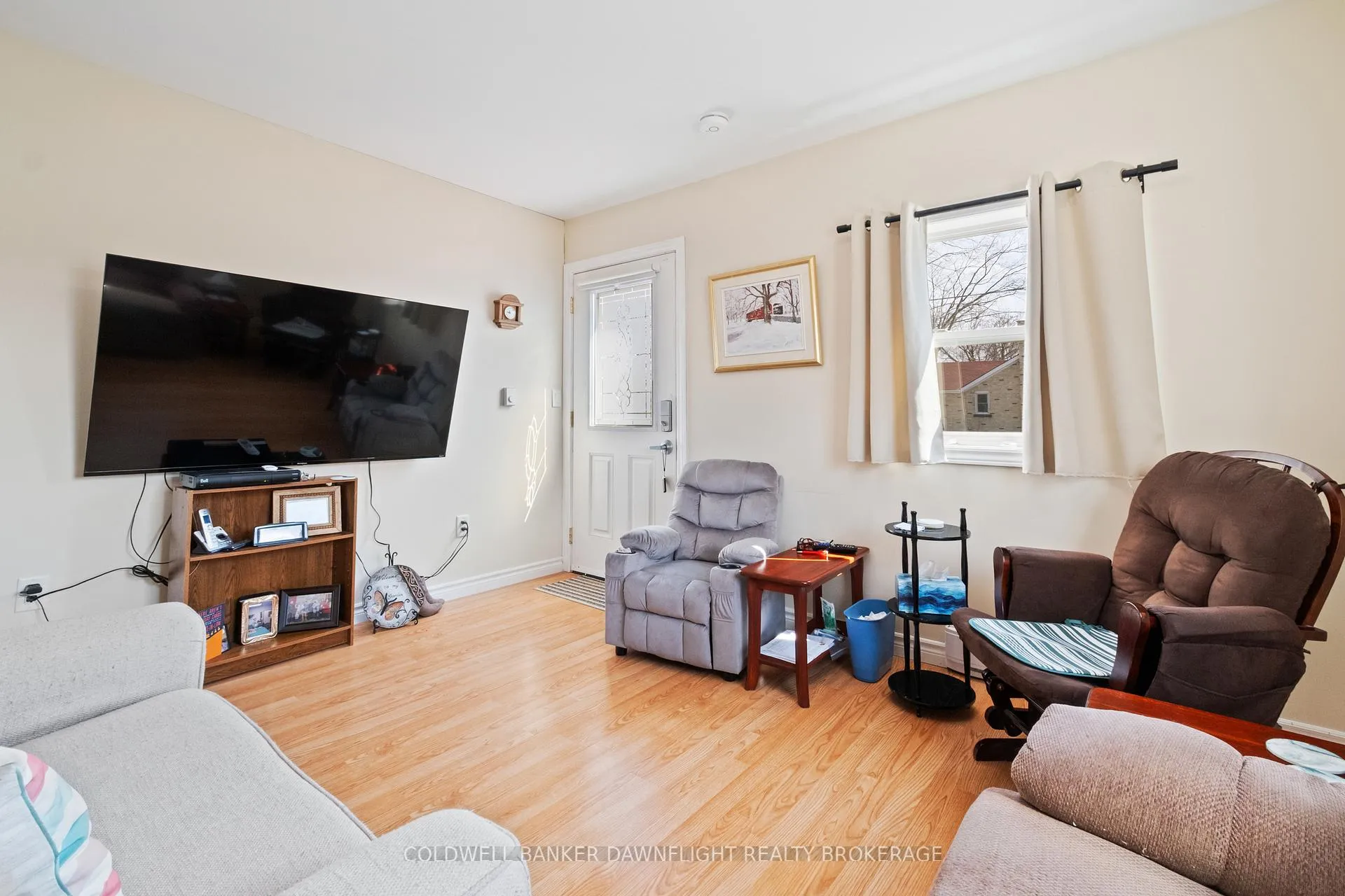 Photo 8 of 18 Bismark Street, Bluewater, Zurich — HOMEH