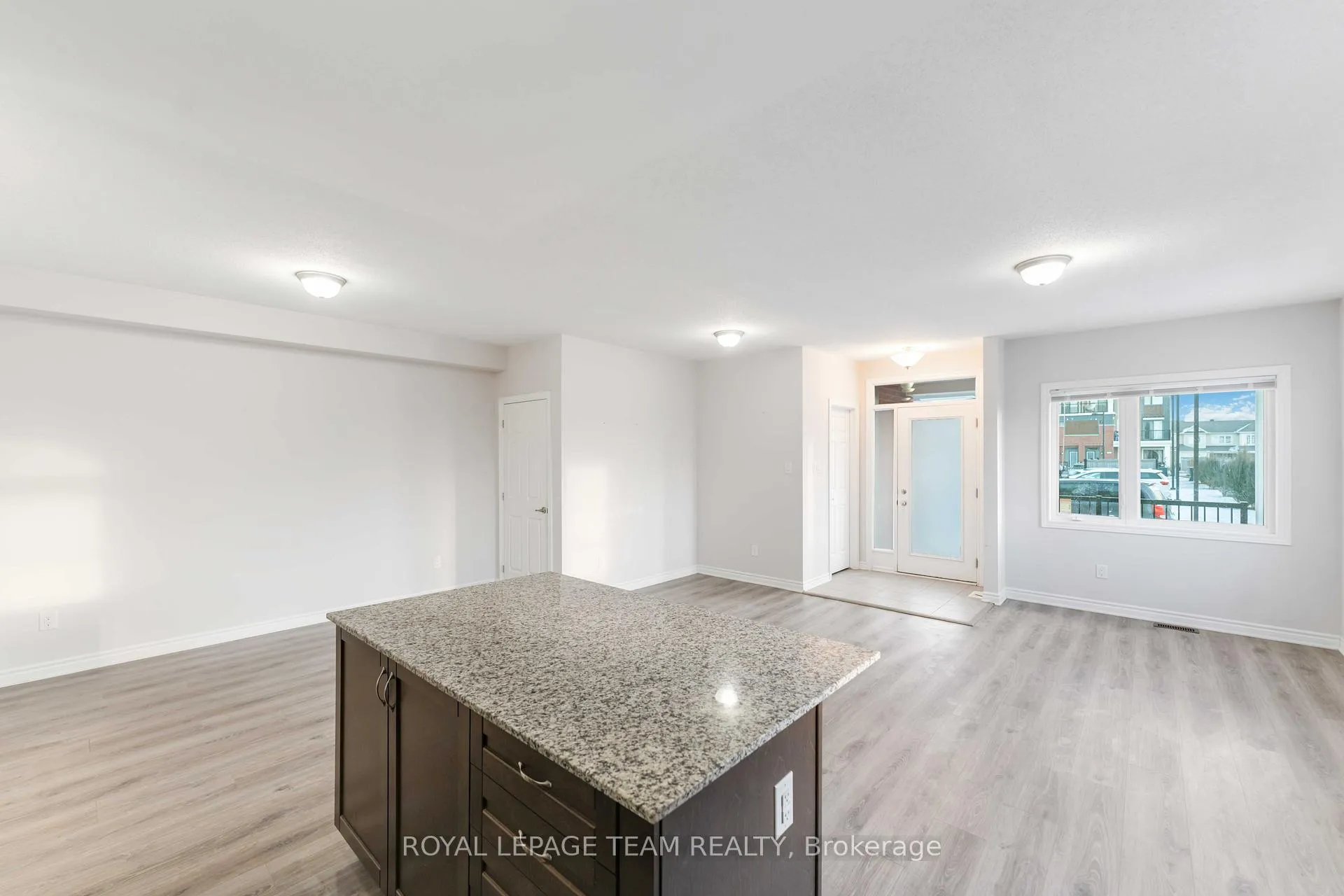 Photo 12 of 140 Walleye Private, Ottawa, Barrhaven - Half Moon Bay — HOMEH