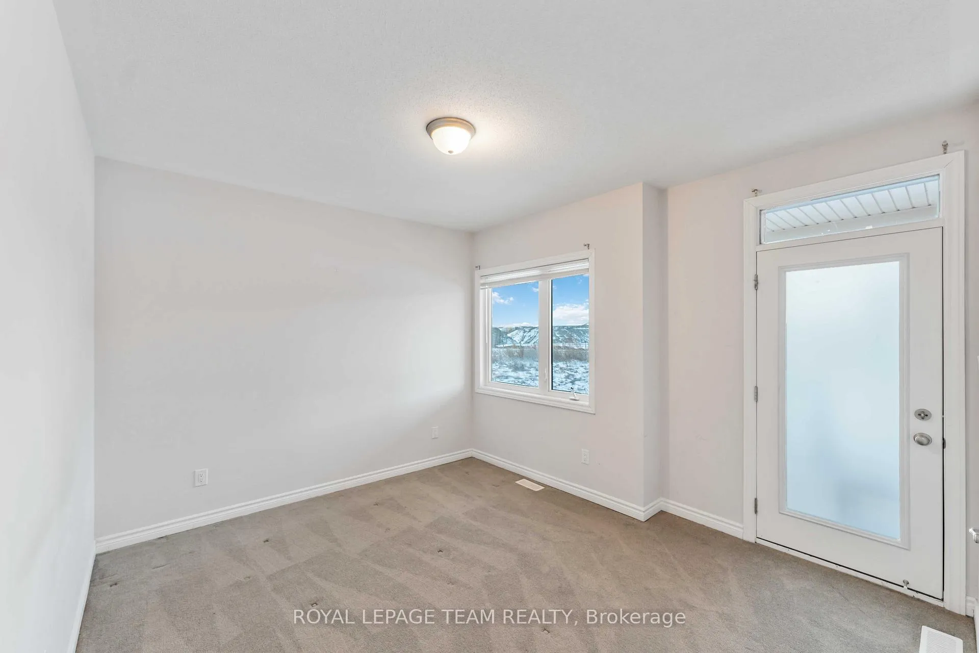 Photo 14 of 140 Walleye Private, Ottawa, Barrhaven - Half Moon Bay — HOMEH