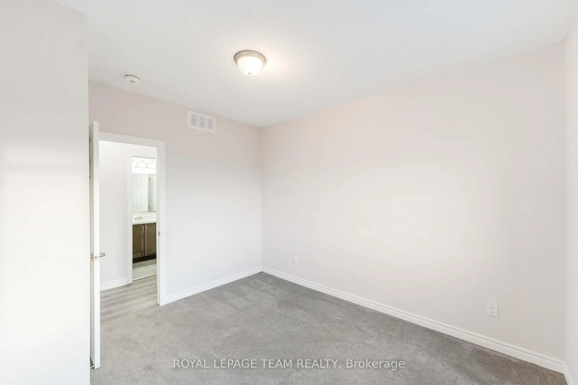 Photo 21 of 140 Walleye Private, Ottawa, Barrhaven - Half Moon Bay — HOMEH