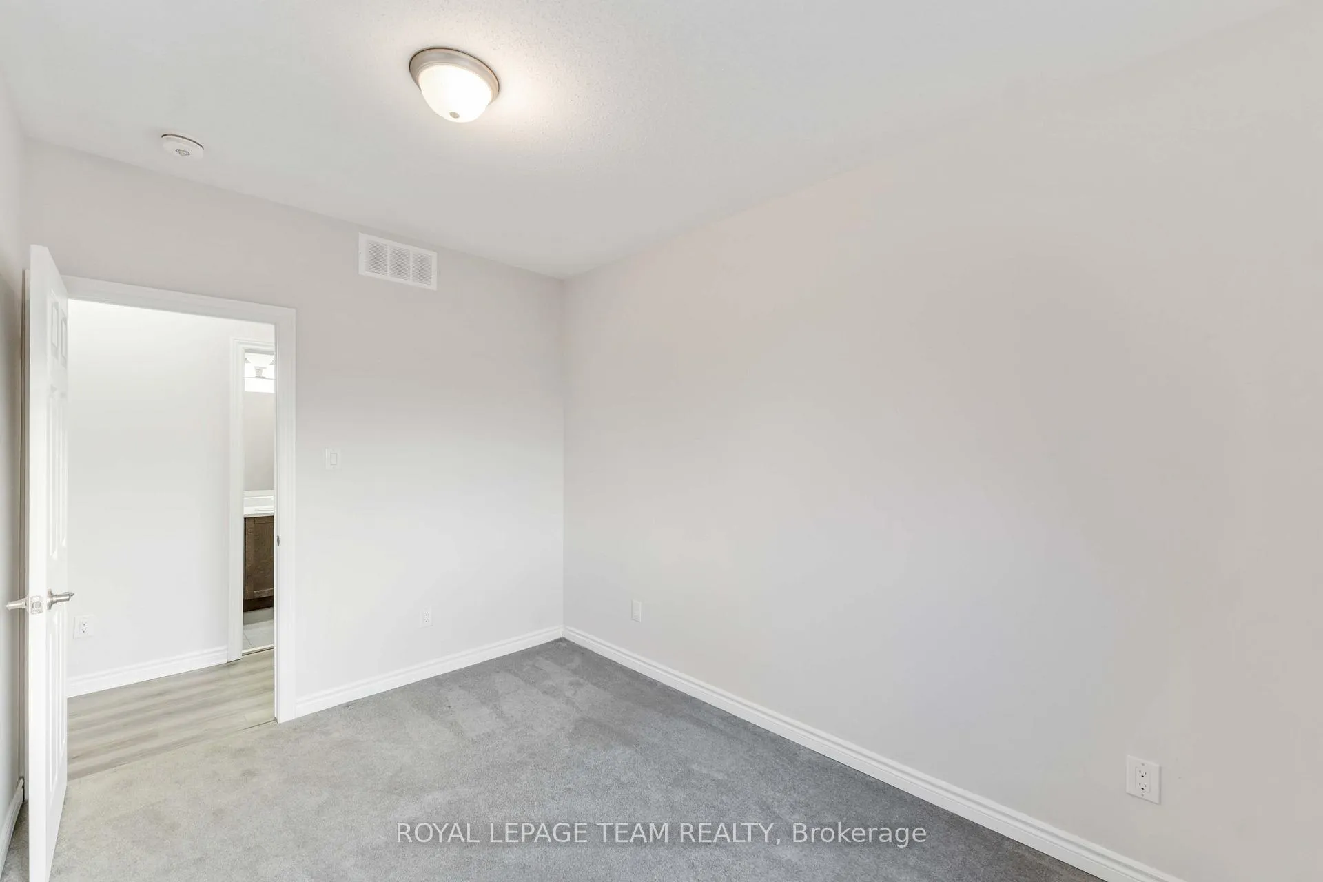 Photo 25 of 140 Walleye Private, Ottawa, Barrhaven - Half Moon Bay — HOMEH