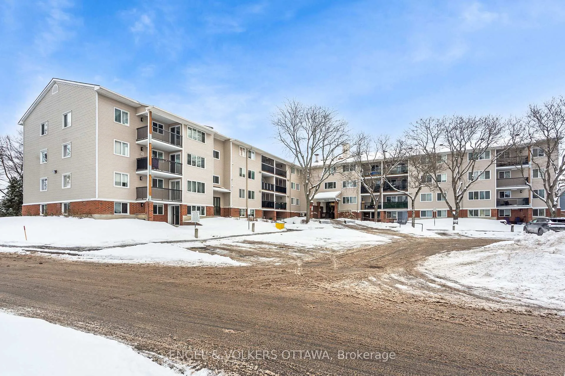 Front of Unit 109, 6532 Bilberry Drive