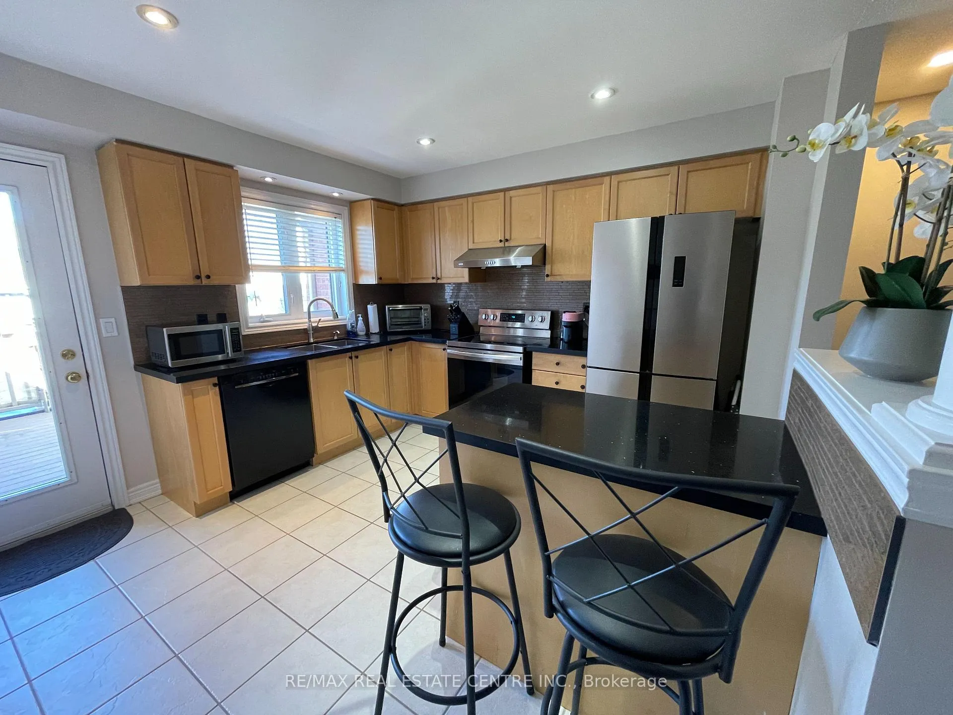 Photo 2 of 2779 Bur Oak Avenue, Markham, Cornell — HOMEH