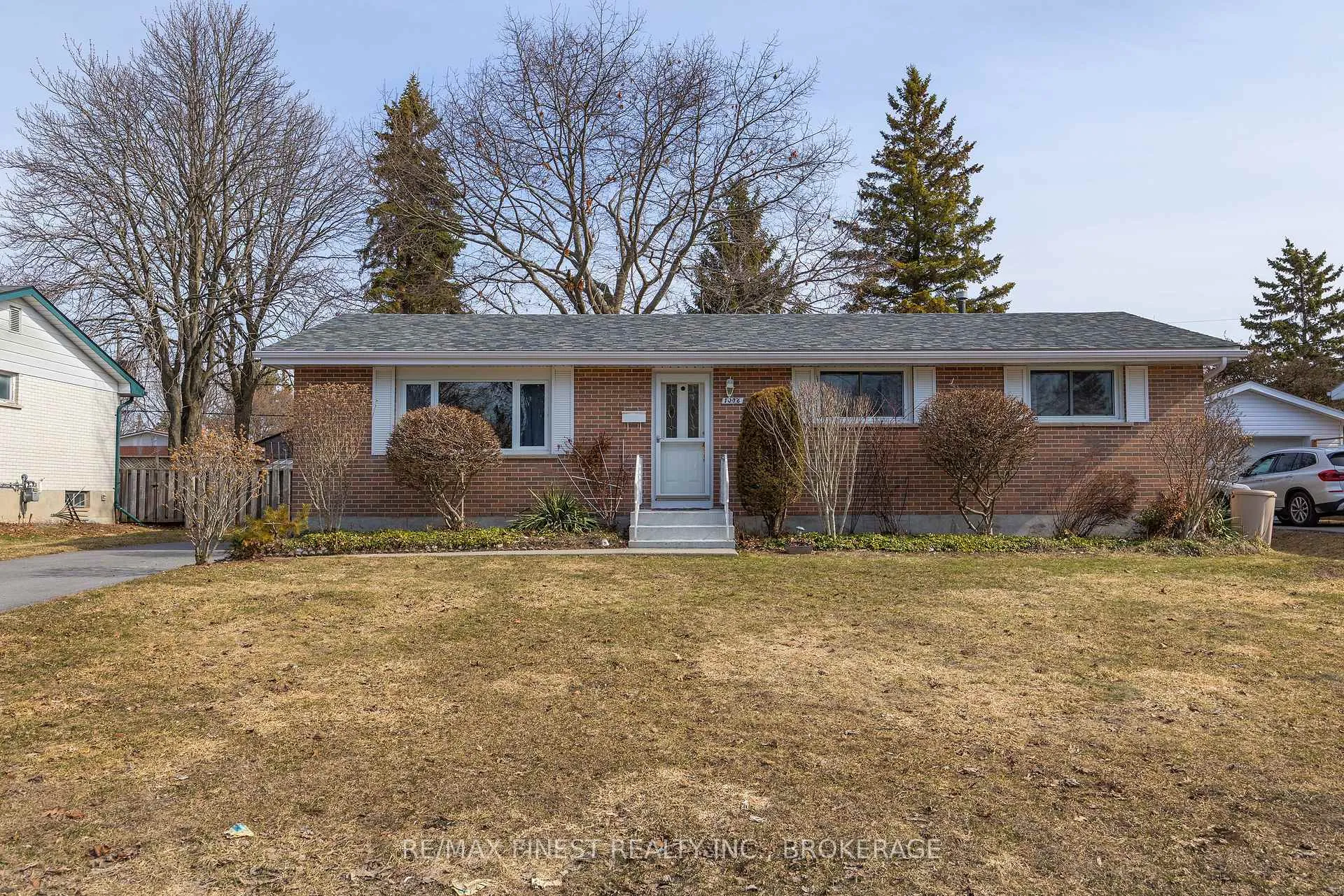 Photo 2 of 1076 Lincoln Drive, Kingston, South of Taylor-Kidd Blvd — HOMEH
