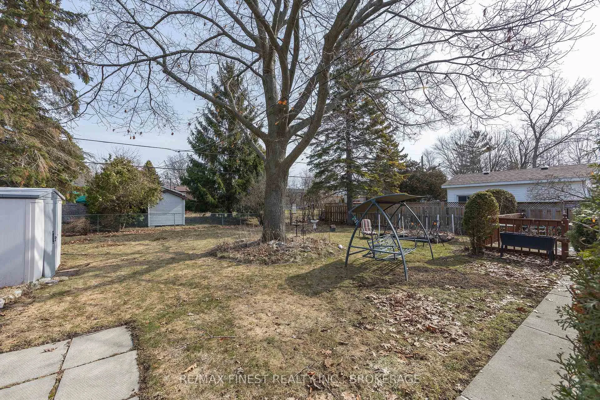 Photo 7 of 1076 Lincoln Drive, Kingston, South of Taylor-Kidd Blvd — HOMEH