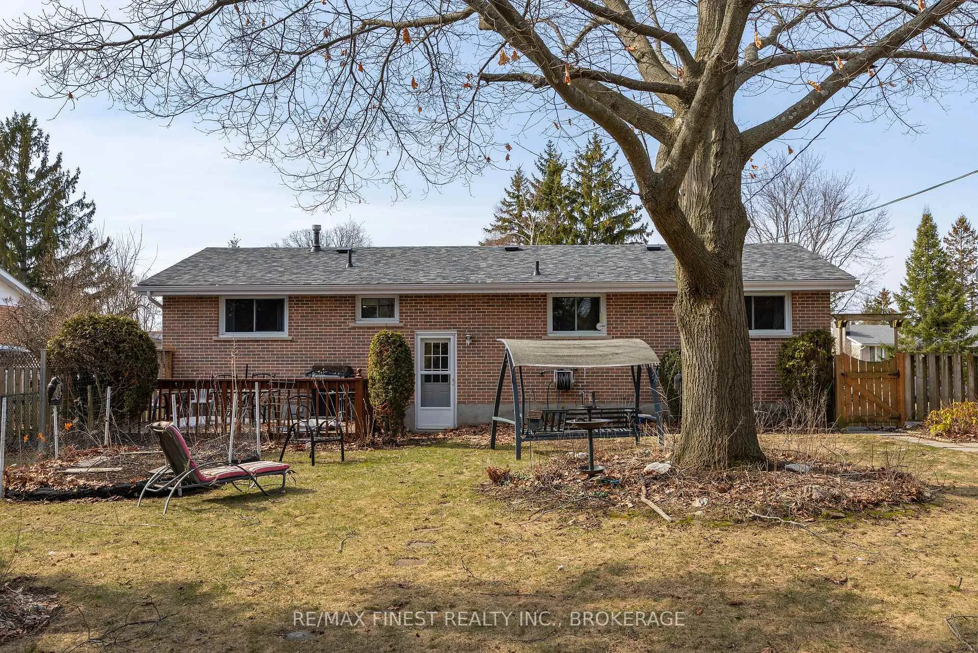 Photo 10 of 1076 Lincoln Drive, Kingston, South of Taylor-Kidd Blvd — HOMEH