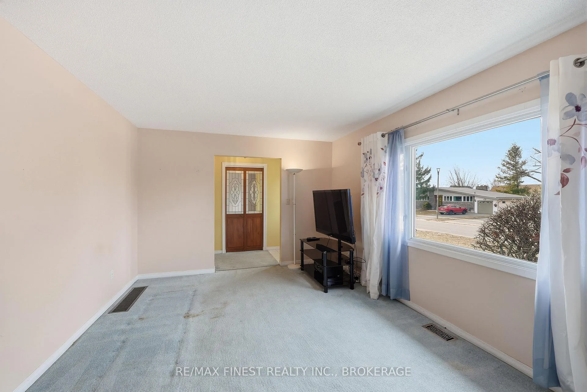 Photo 18 of 1076 Lincoln Drive, Kingston, South of Taylor-Kidd Blvd — HOMEH
