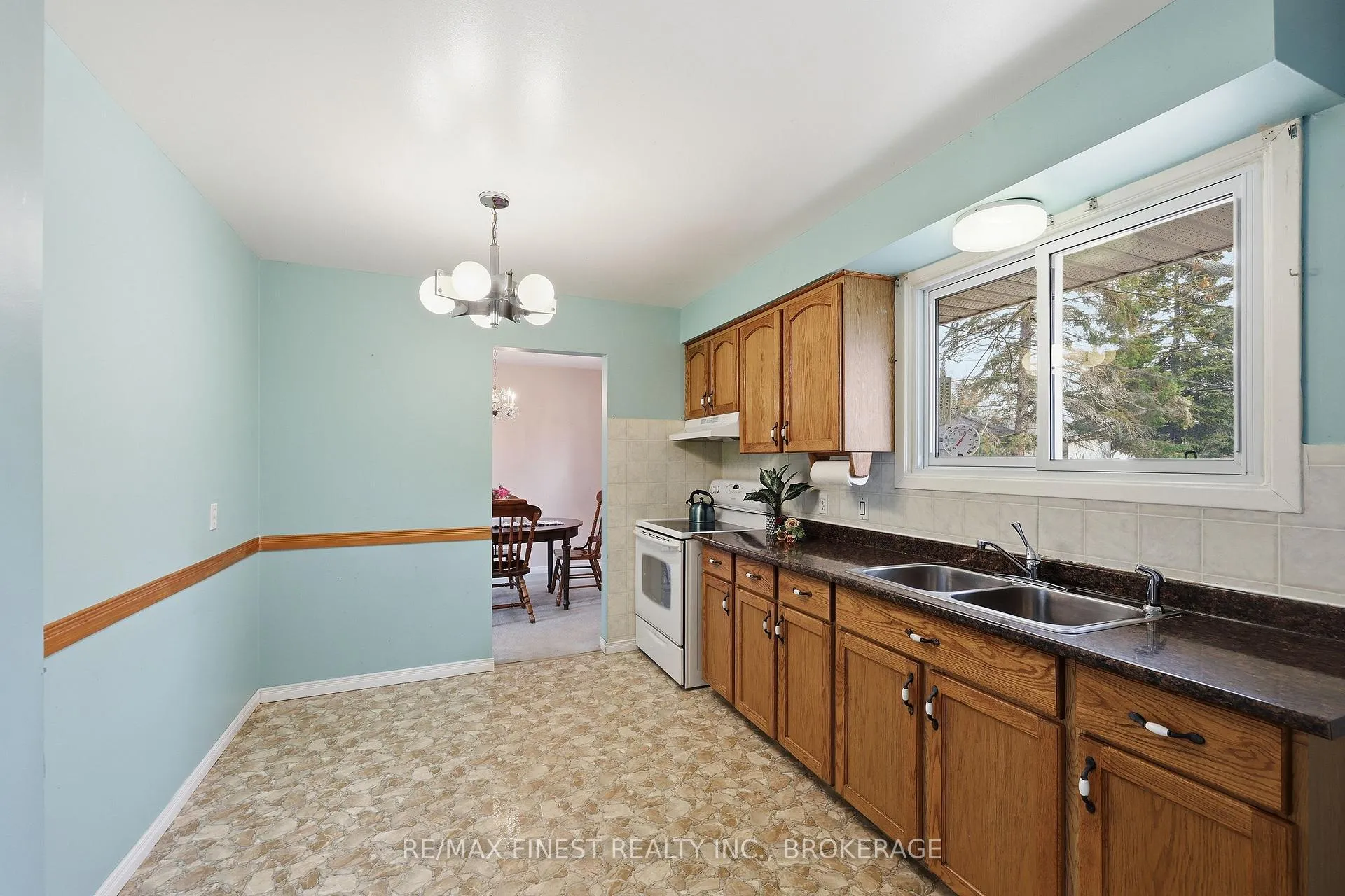 Photo 25 of 1076 Lincoln Drive, Kingston, South of Taylor-Kidd Blvd — HOMEH