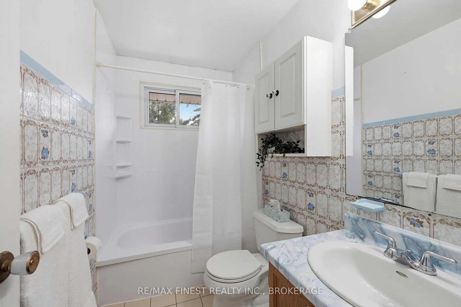 Photo 27 of 1076 Lincoln Drive, Kingston, South of Taylor-Kidd Blvd — HOMEH