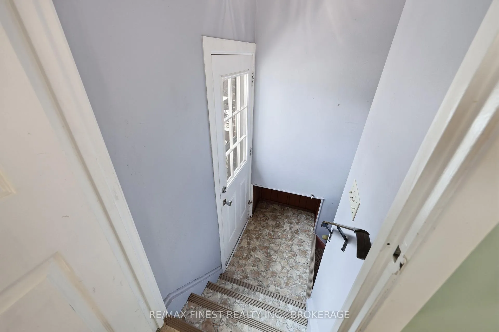 Photo 36 of 1076 Lincoln Drive, Kingston, South of Taylor-Kidd Blvd — HOMEH